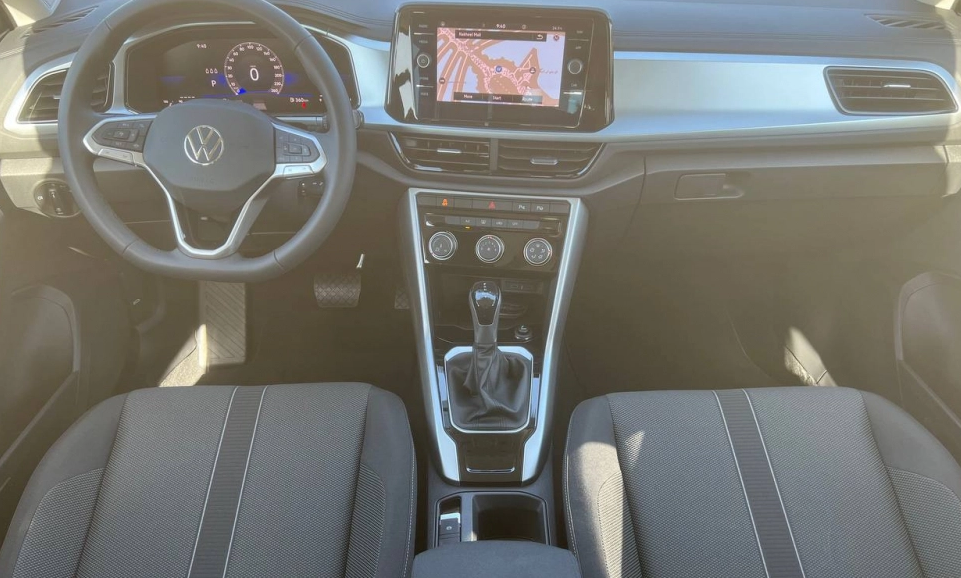 Picture Volkswagen T-Roc 2023-2024 