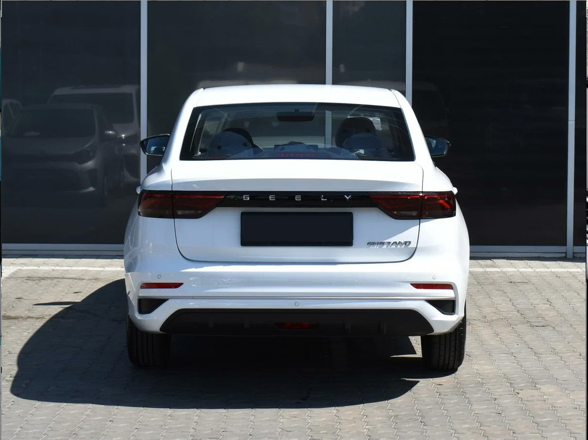 Picture Geely Emgrand 2025 
